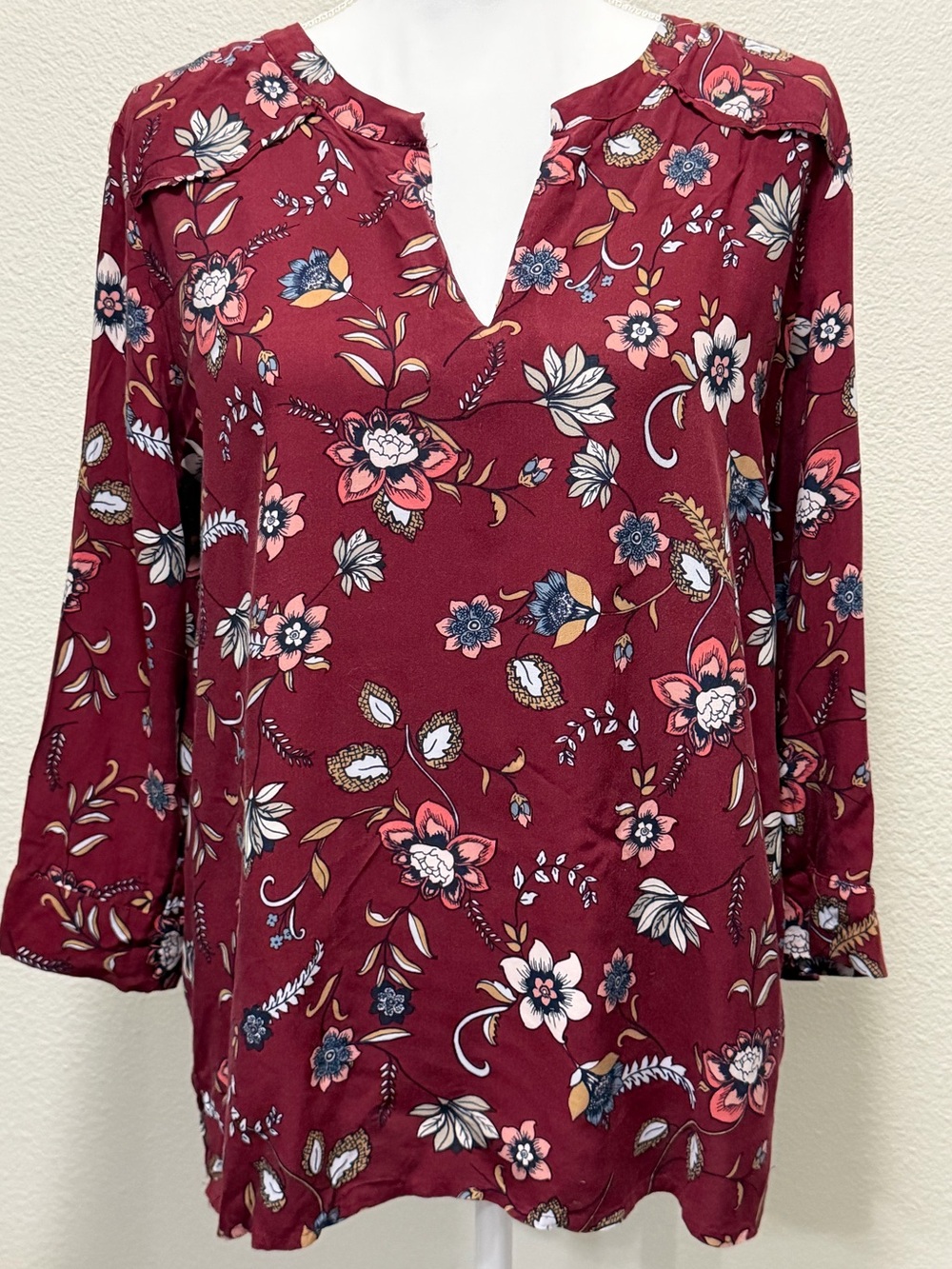 Loft burgundy floral v-neck blouse, medium
